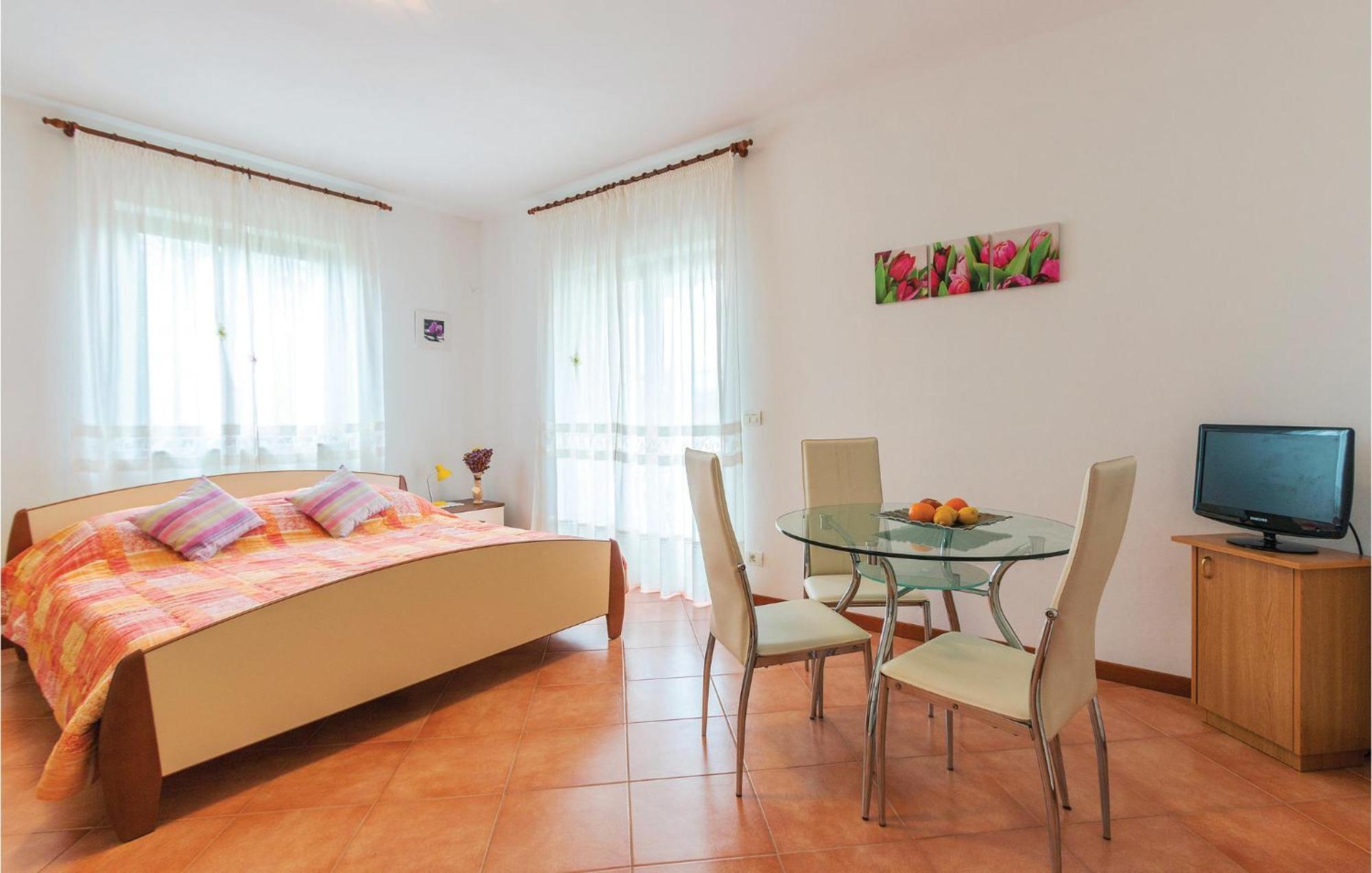 Gorgeous Apartment In Fazana With Wifi Exteriör bild