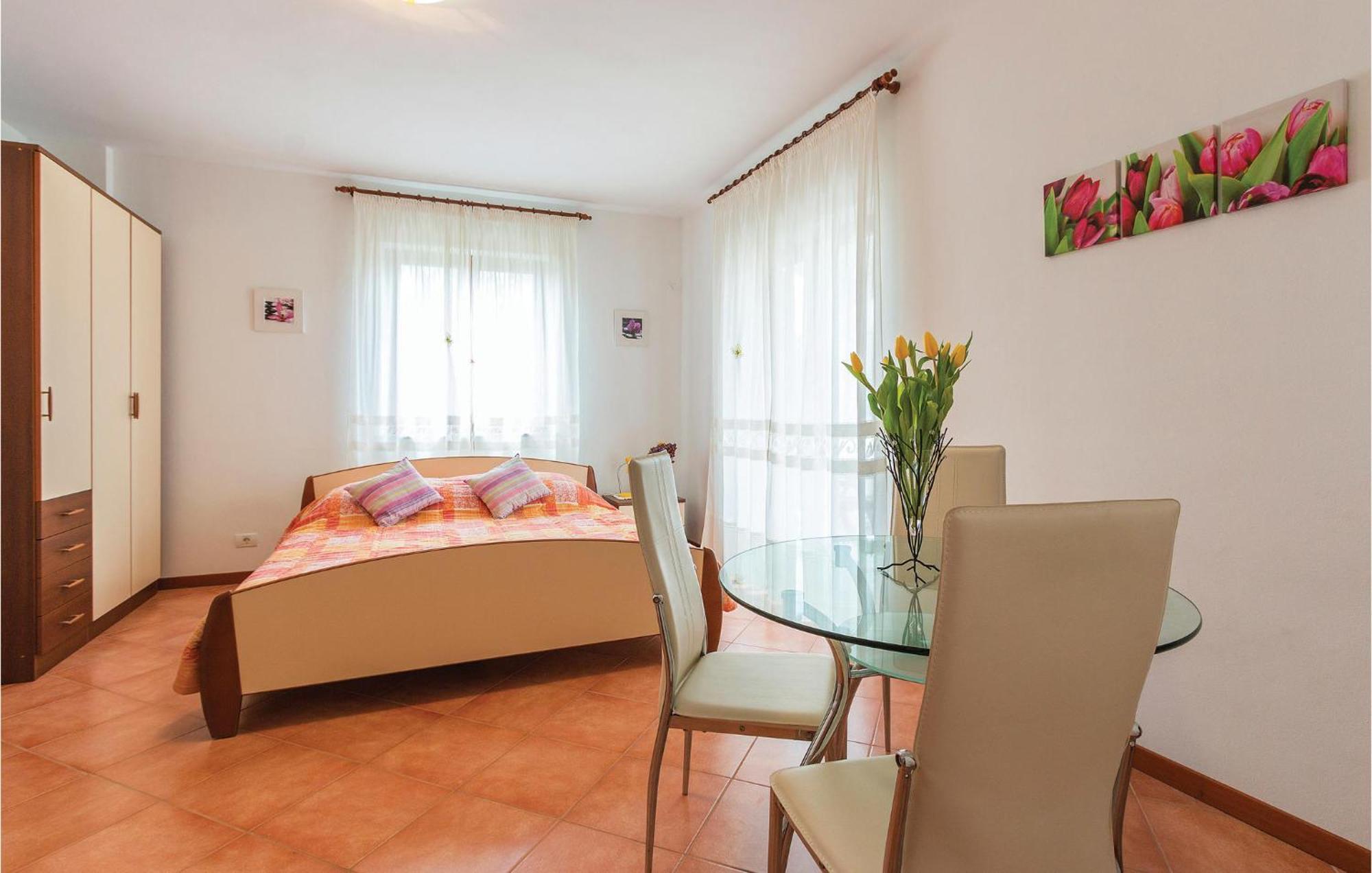 Gorgeous Apartment In Fazana With Wifi Exteriör bild