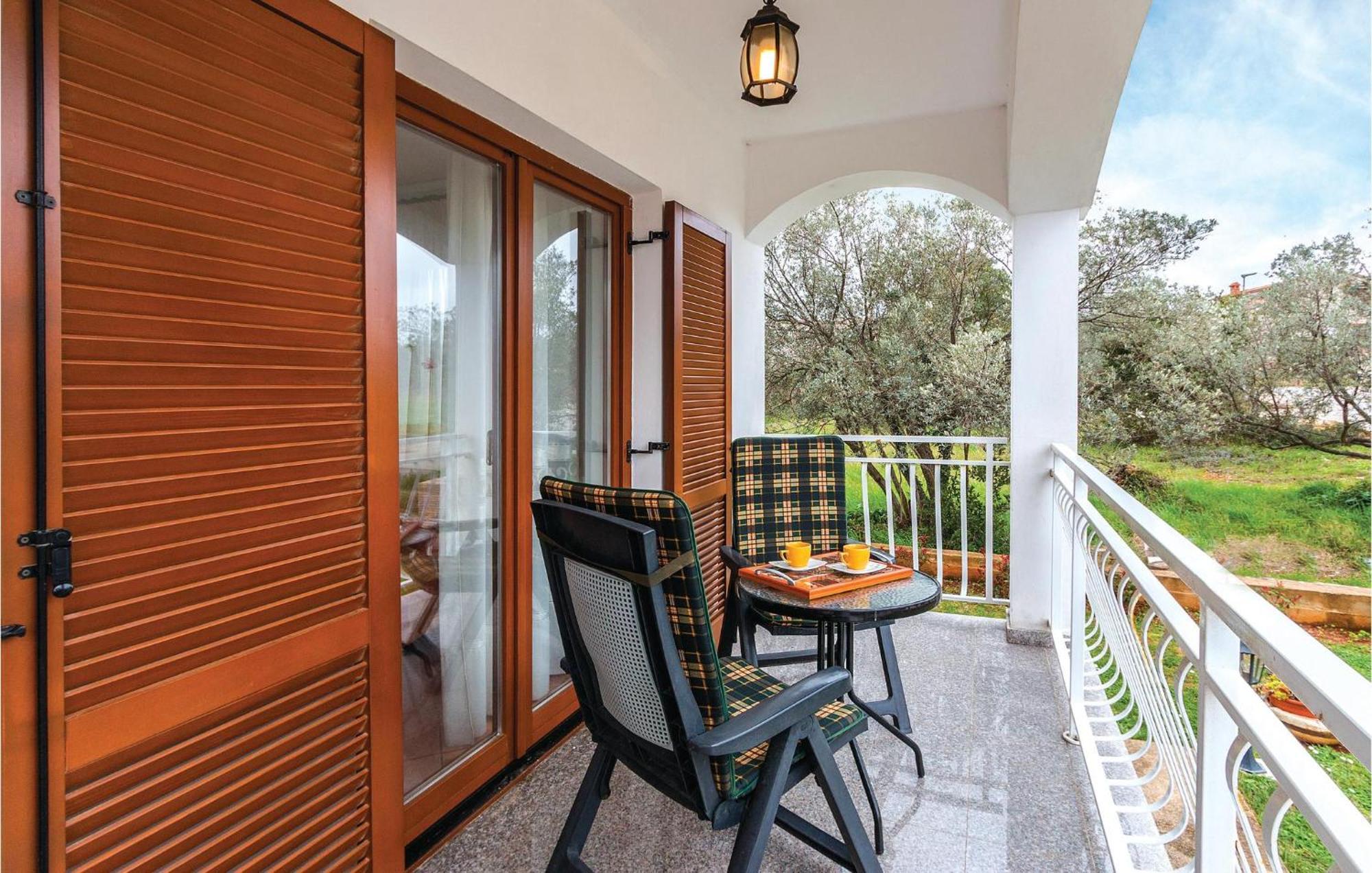 Gorgeous Apartment In Fazana With Wifi Exteriör bild